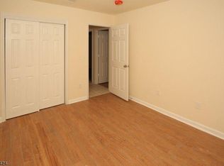 184 N 12th St #1, Newark, NJ 07107