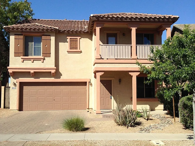 2050 S Falcon Dr — Photo 2