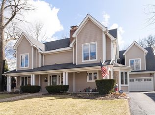 381 S Cottage Hill Ave, Elmhurst, IL 60126