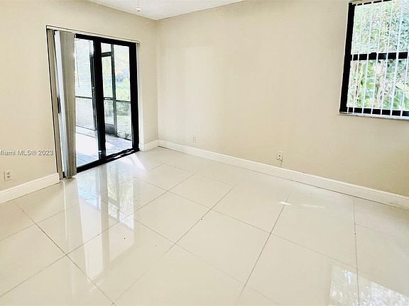 5th image of 10105 W Sunrise Blvd APT 105