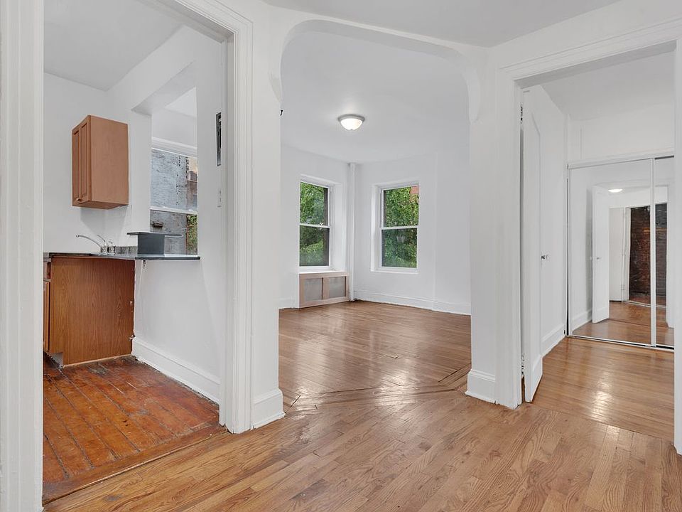 1st image of 252 E 32nd St APT 3W