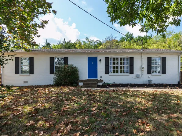 388 Kingview Dr, Nashville, TN 37218