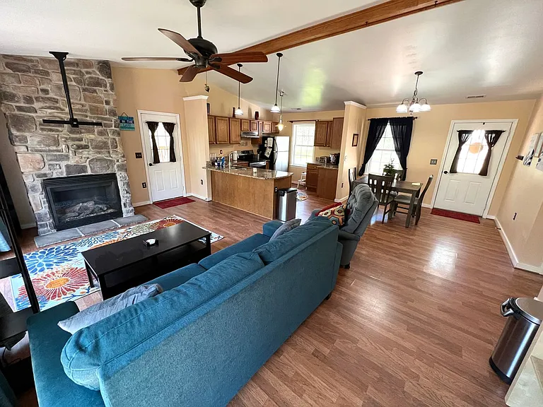 818 Country Club Dr — Photo 9
