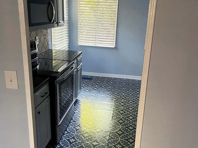 194 Habersham Dr — Photo 17