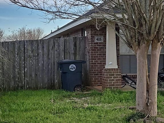 3rd image of 406 Ellington Ave