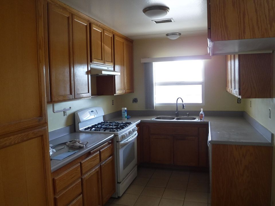 2nd image of 13854 Granville Dr
