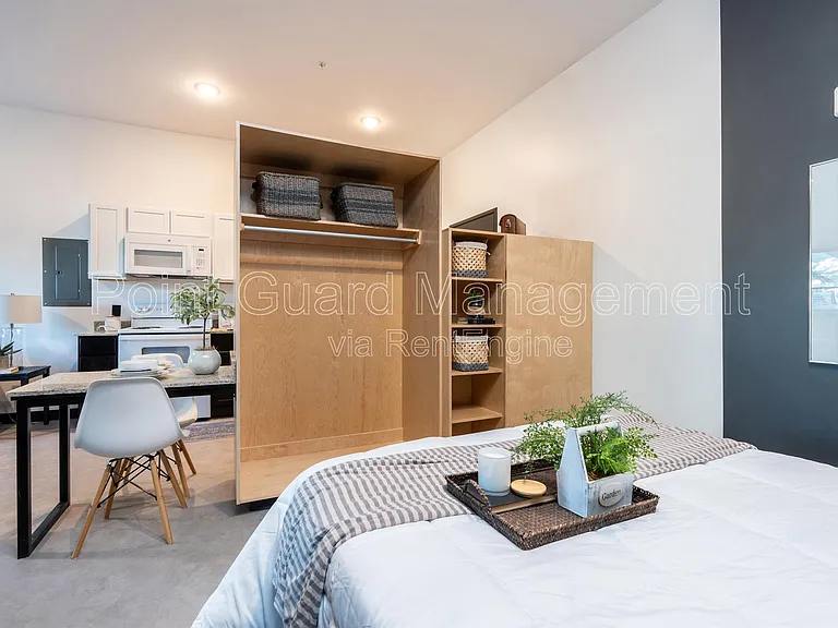 Fairmount Flats — Photo 15