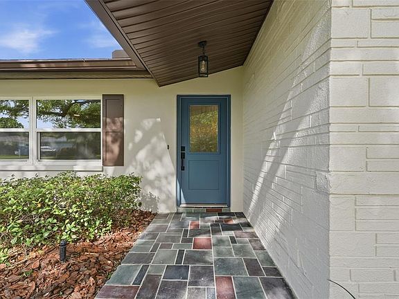2nd image of 2150 Sarazen Dr