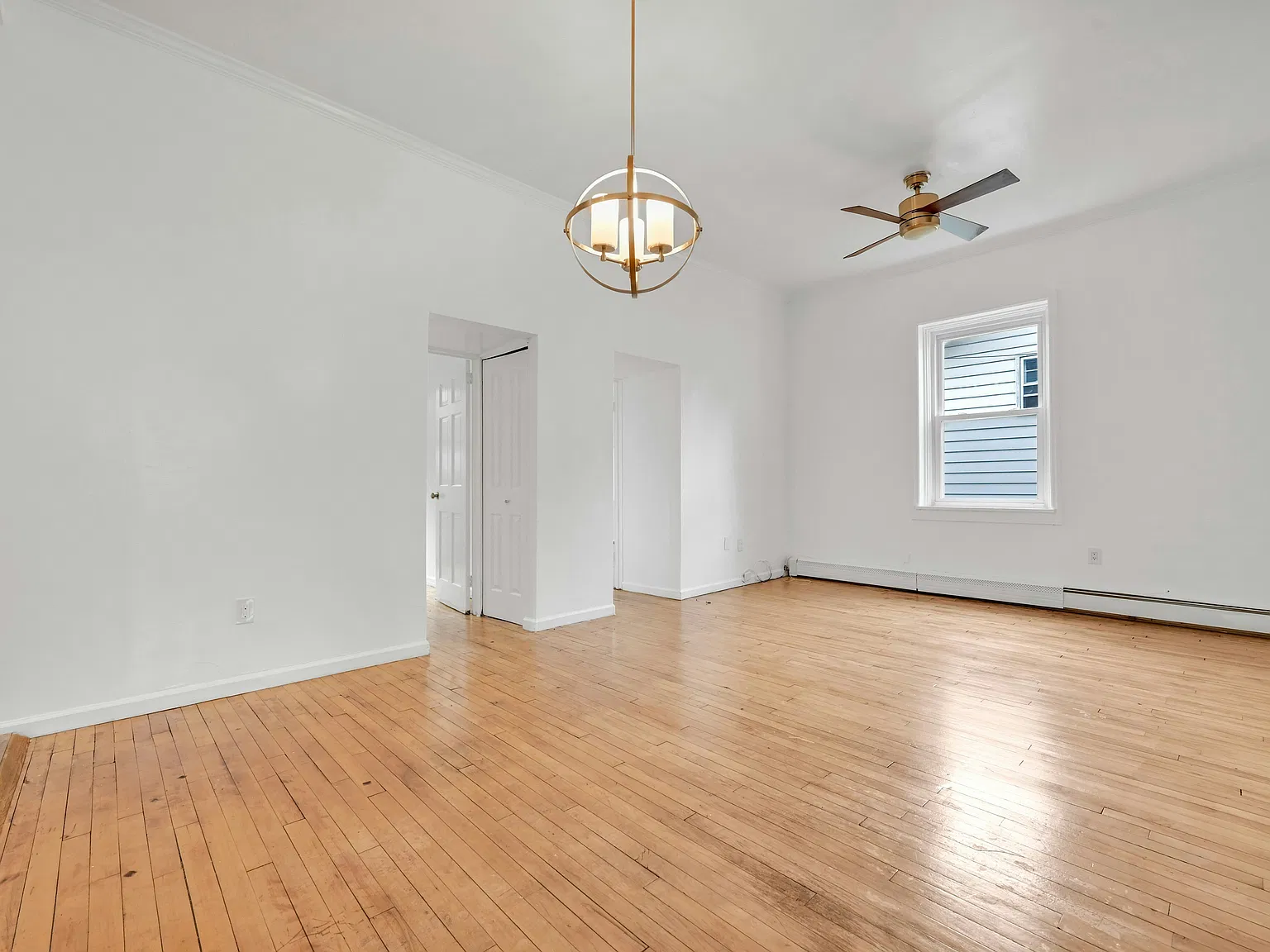 3 bed, 1100 sqft, $3,000 — Photo 2