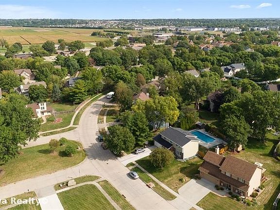 4th image of 6013 N Winwood Dr