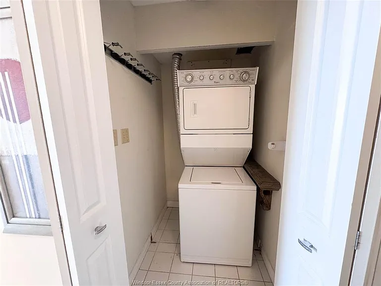 75 Riverside Dr E #406 — Photo 10