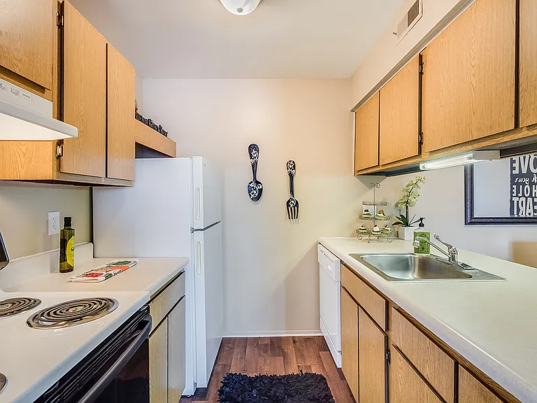 55 Suzanne Dr — Photo 14