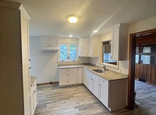 17 Rapalus St, Springfield, MA 01151