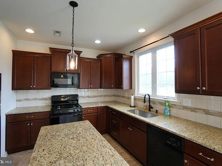 431 Williamson Ct — Photo 17
