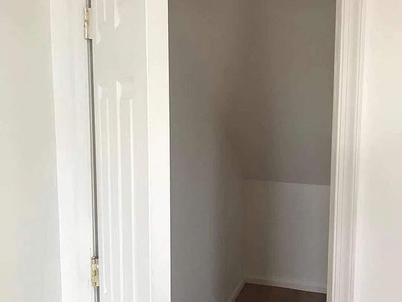 5th image of 1600 S 9th St Floor 2