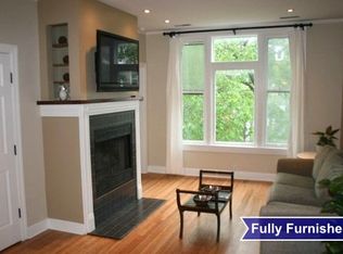3238 N Hoyne Ave, Chicago, IL 60618