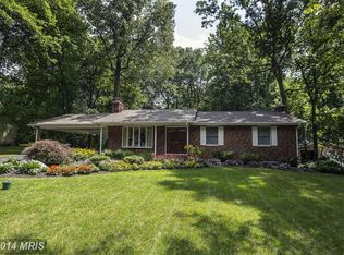 1515 Woodridge Ln, Sykesville, MD 21784