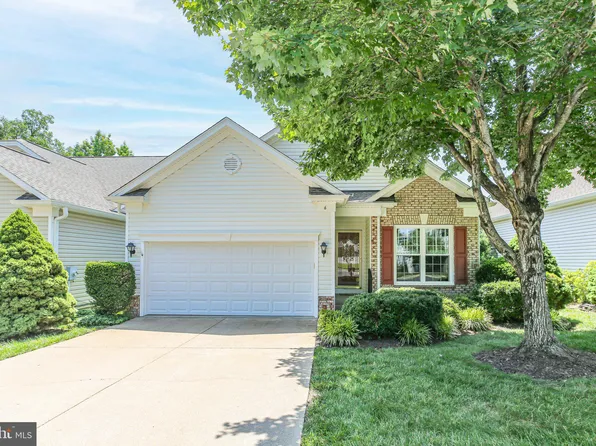 6 Sugargrove Dr, Fredericksburg, VA 22406