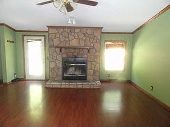 2nd image of 2512 Hill Cir NE