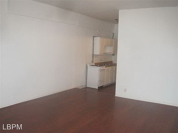 5th image of 101 Dudley Ave APT A