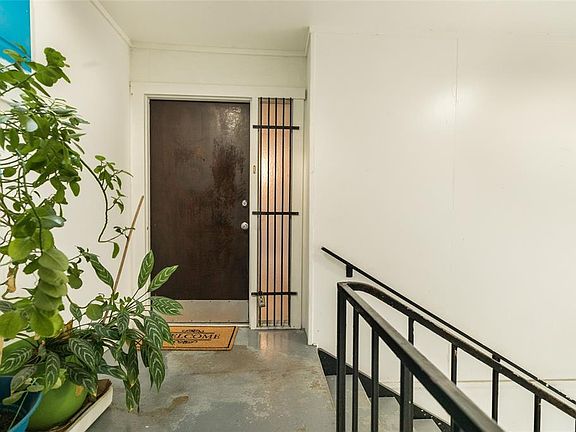 5th image of 1726 Broadway St #C14