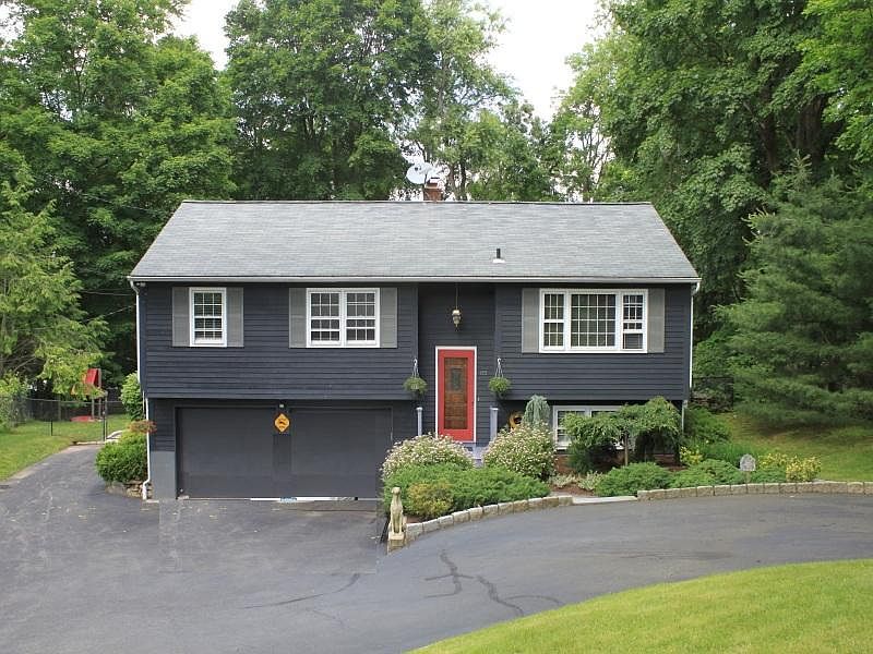 122 Hoyts Hl Bethel CT Zillow