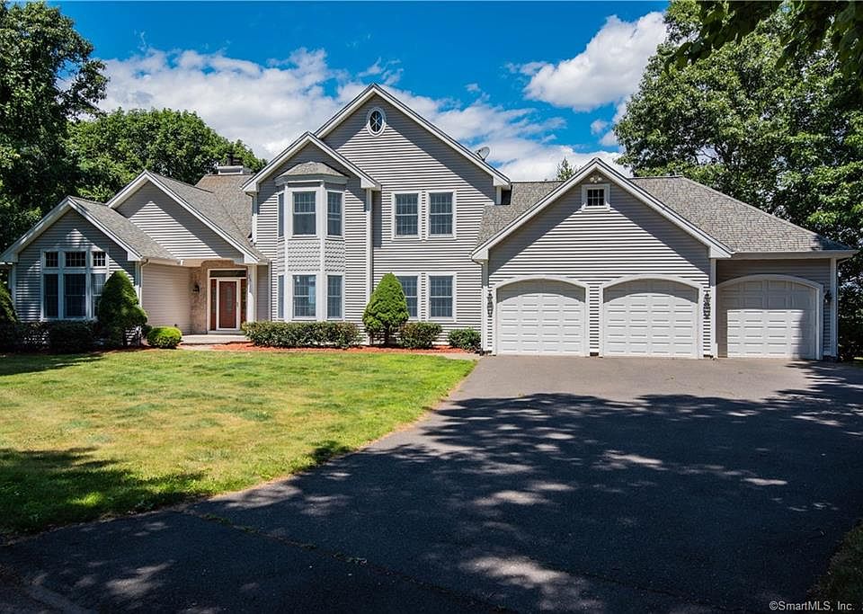 1st image of 25 Rivergate Dr