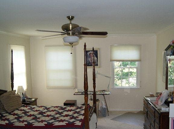 2nd image of 203 Oxford Hill Ln