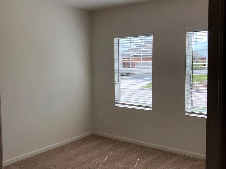 6521 Trident Ct — Photo 18
