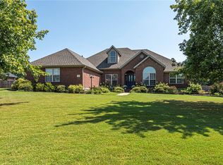 936 Woodley Green Ln, Cave Springs, AR 72718