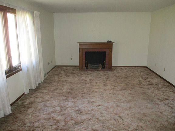 2nd image of 207 N Superior St