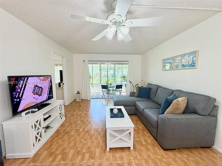 1203 Bahama Bnd #G1 — Photo 10
