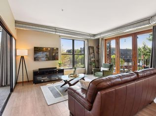15 E Franklin Ave APT 300, Minneapolis, MN 55404
