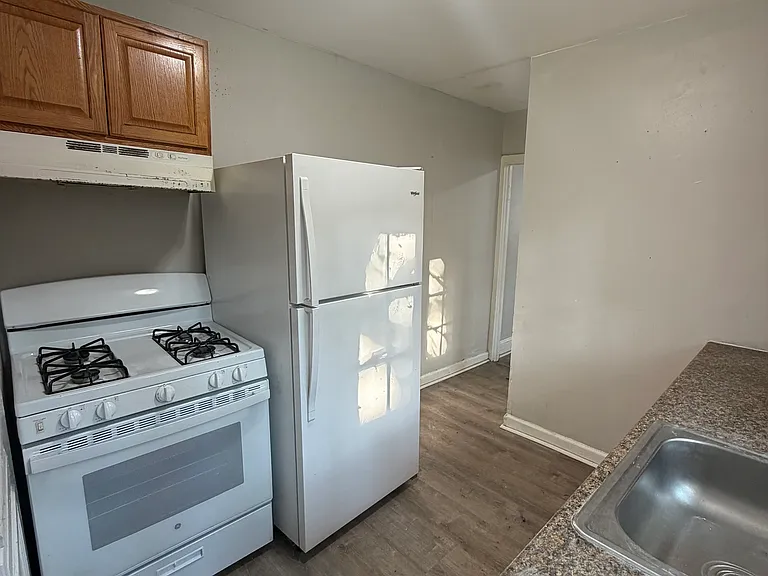 106 Home Ave — Photo 1