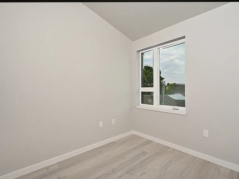 Clara Apartments — Photo 110