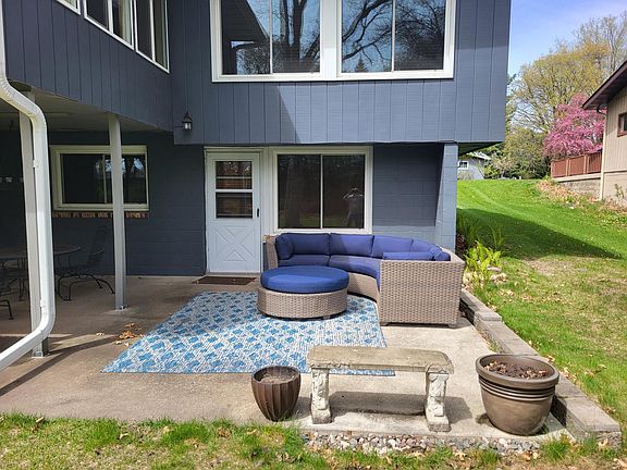 3rd image of 512 Brookwood Ln