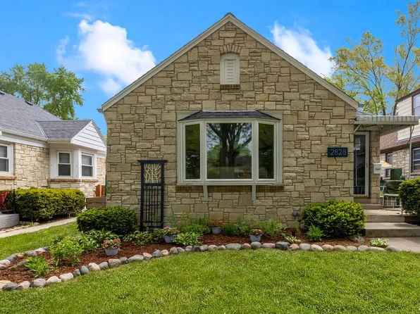 2828 South 45th STREET, Milwaukee, WI 53219