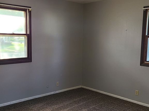 5th image of 1007 N Main St