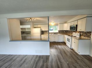 8111 Seasons Rd, Streetsboro, OH 44241