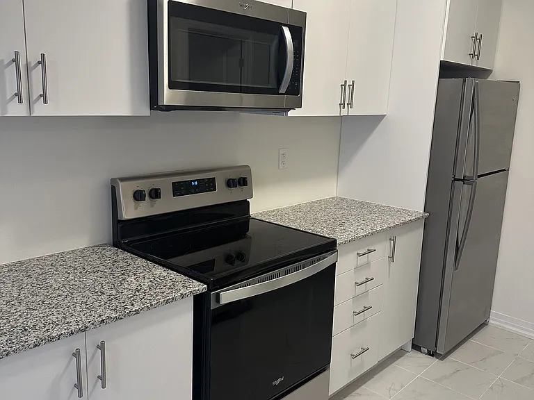 245 McLevin Ave #13 — Photo 5