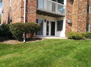 4316 W Shamrock Ln APT 1C, McHenry, IL 60050