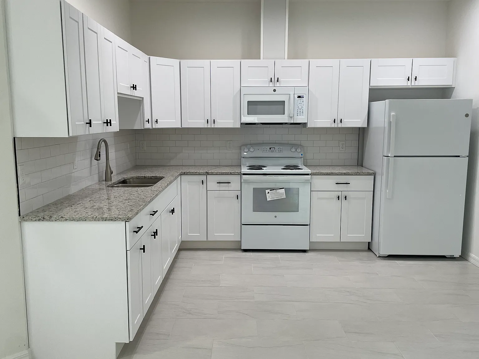 3450 S Everett Ave — Photo 3