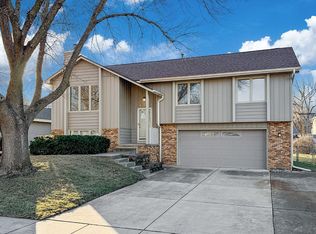 1362 NW 90th Ct, Clive, IA 50325