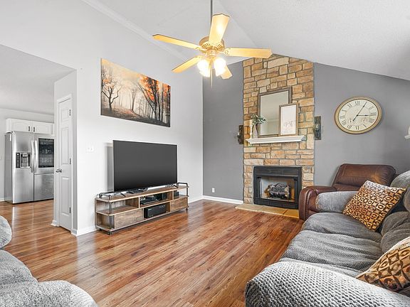 2nd image of 1577 Cedar Springs Cir
