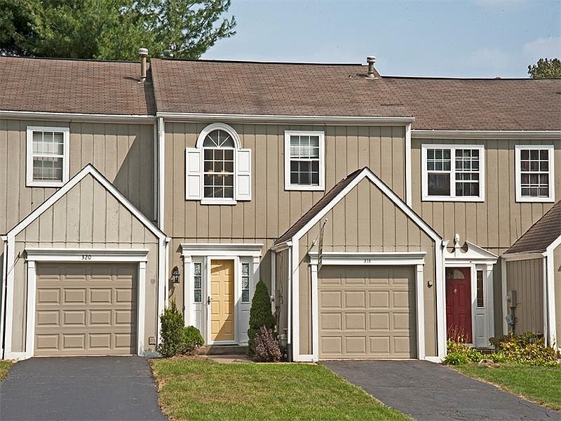 1st image of 318 Canterbury Ct