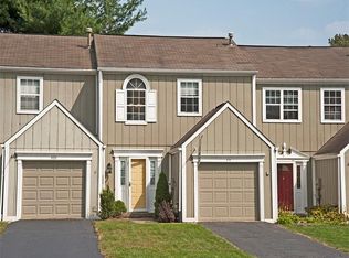 318 Canterbury Ct, Oakmont, PA 15139