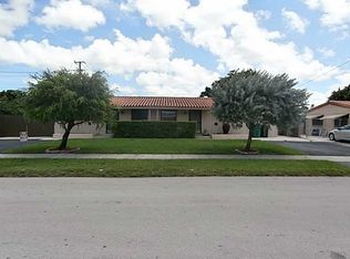 9210 SW 40th Ter, Miami, FL 33165