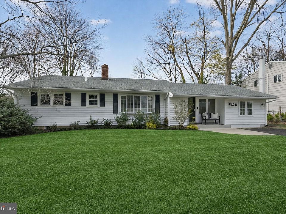 1st image of 28 Manor Ln N #N