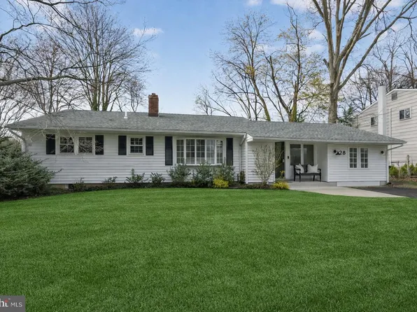 28 Manor Ln N #N, Morrisville, PA 19067