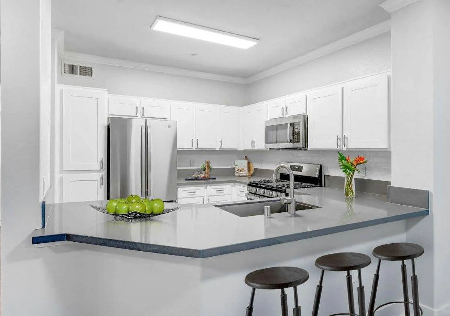 Canyon Crest — Photo 3